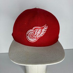Mitchell & Ness Detroit Red Wings Wool Blend Distressed Snapback Hat